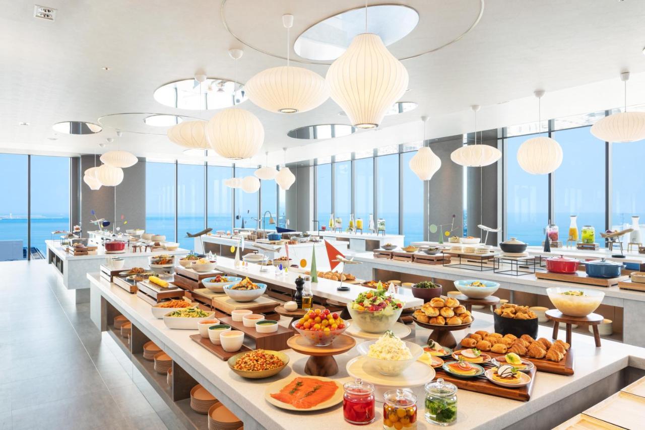Omo Kansai Airport By Hoshino Resorts Izumisano Εξωτερικό φωτογραφία The buffet at the 360° restaurant